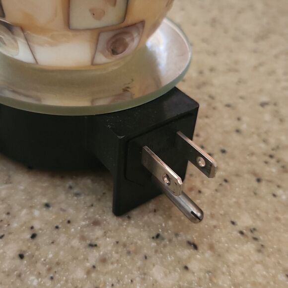 Capiz Shell NightLight - Picture 7 of 12